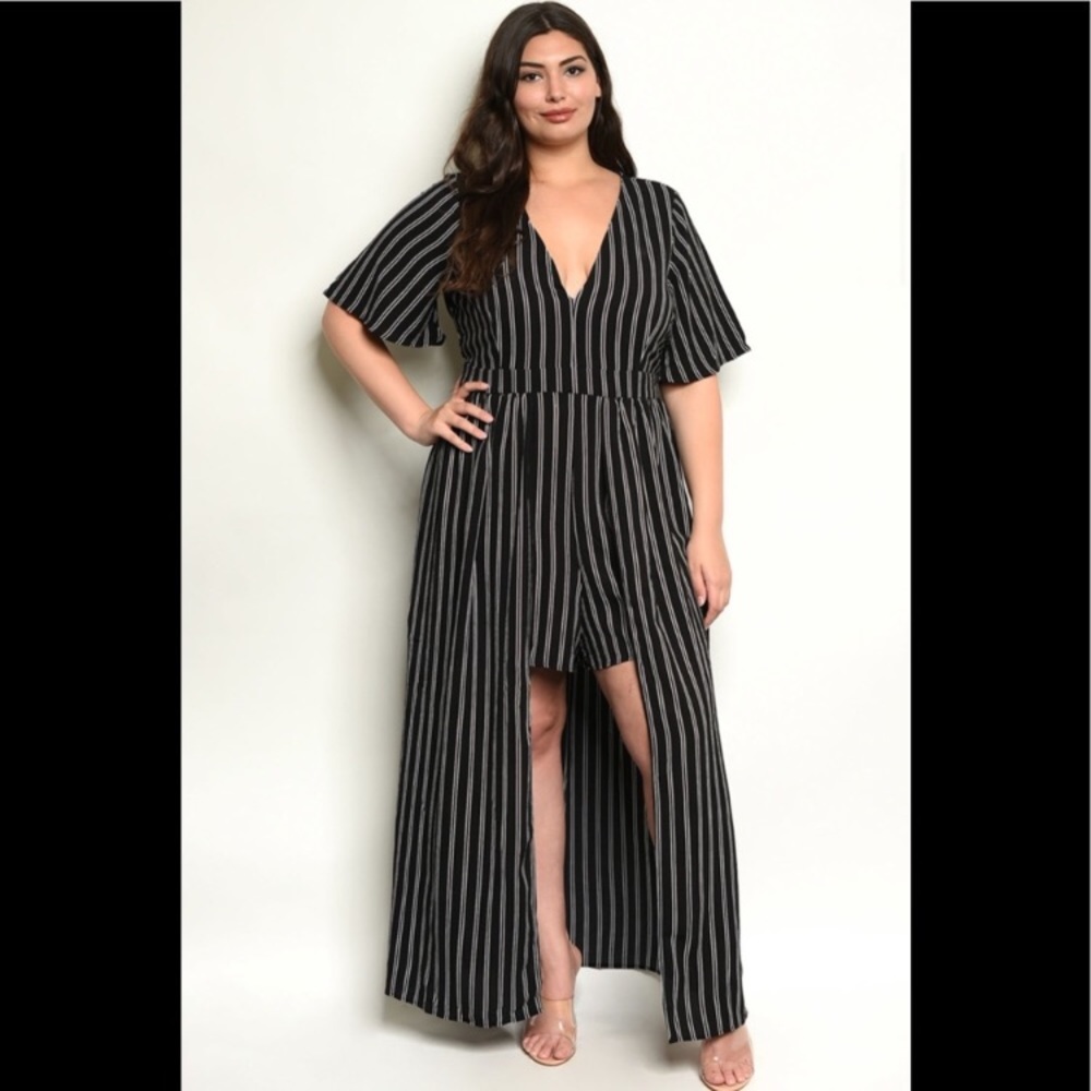 Striped Print Romper - Picture 2 of 6